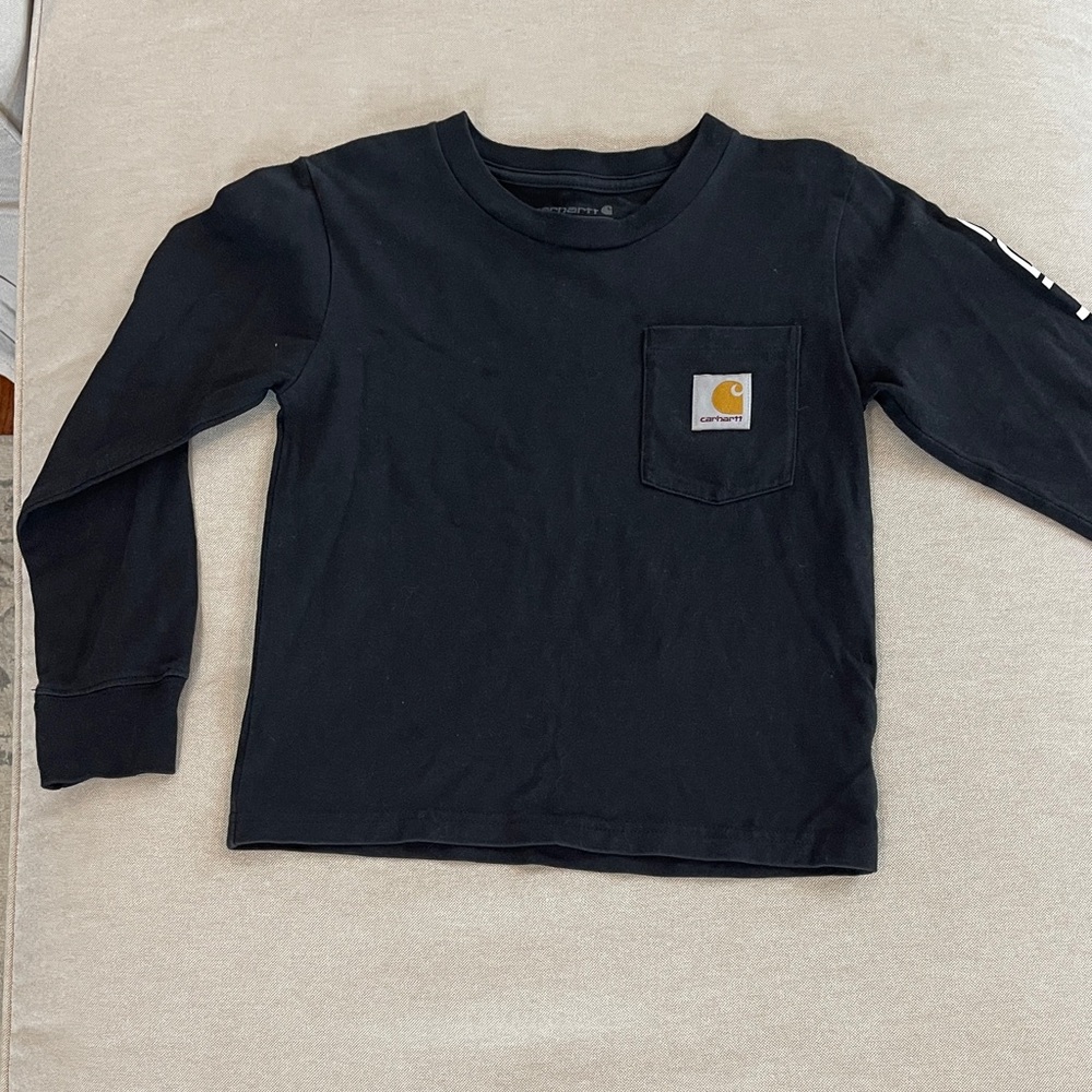 Carhartt Kids Long Sleeve Black Tee with Pocket
Size 6